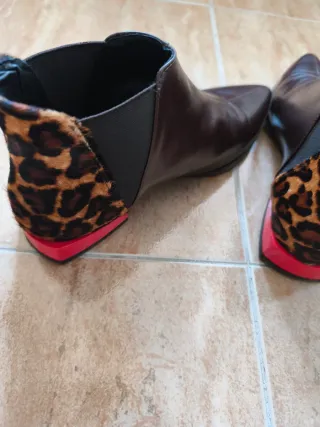 Botines Marrones con Estampado Animal