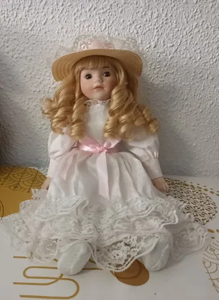 Bellissime bambole in porcellana da 15 a 20€