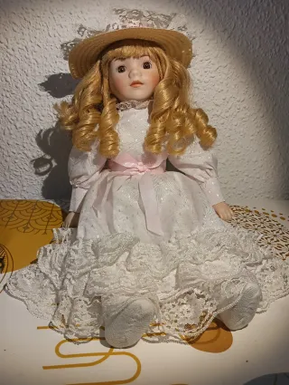 Bellissime bambole in porcellana da 15 a 20€