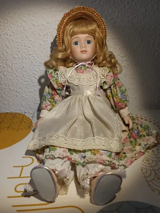 Bellissime bambole in porcellana da 15 a 20€