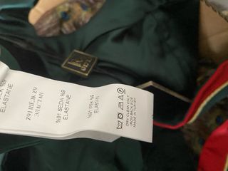 Vestido Gizia estampado pavo real