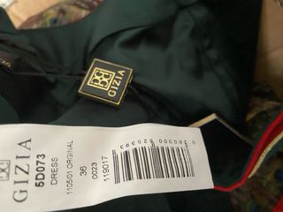 Vestido Gizia estampado pavo real