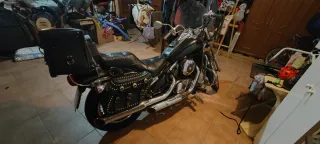 Moto Custom Negra. Vulkan 800 VN Año 1997. Clásica