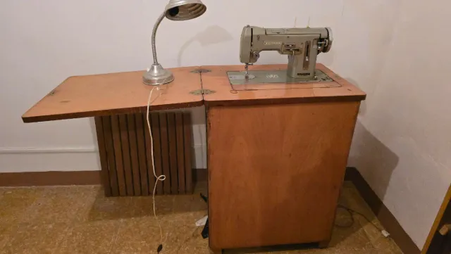 Máquina de costura Wertheim
