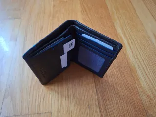 Cartera de cuero marrón hombre