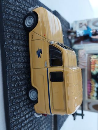 Maqueta furgoneta 4F con Diorama Panadería.