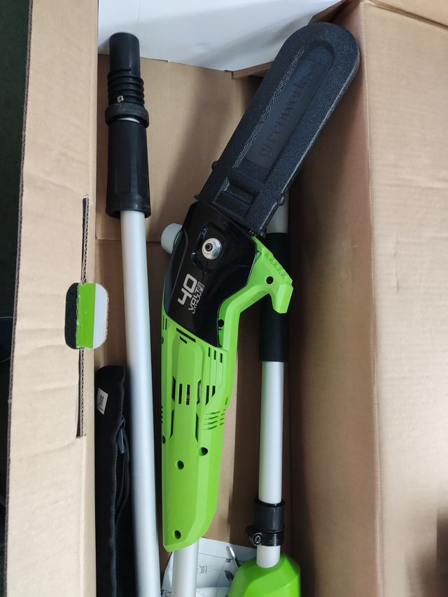 Greenworks 40V 2.6m Podadora de Pértiga, Sierras 