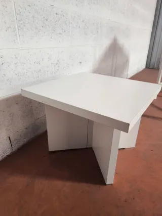 Tavolino bianco moderno