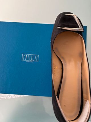 Scarpe Camoscio Nero con Fibbia Argento