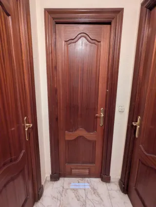 Puertas de madera maciza