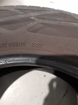 Neumático Continental EcoContact 6 215/65 R17