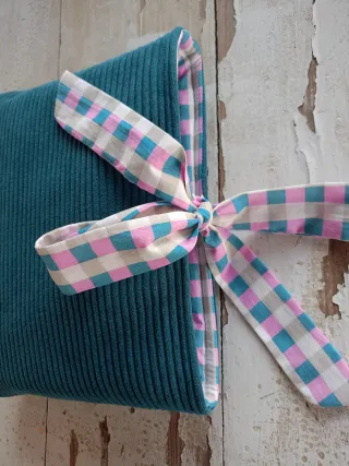 Funda de pana con lazos