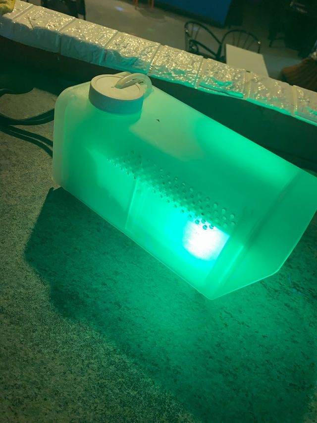 Máquina de humo con luz LED