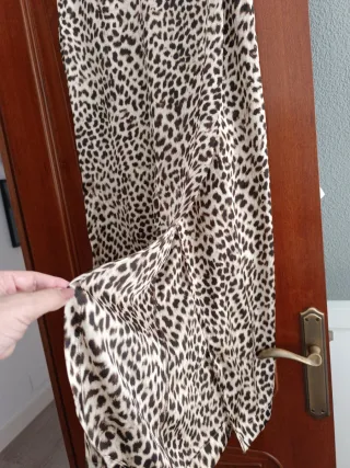 Pantalón estampado leopardo