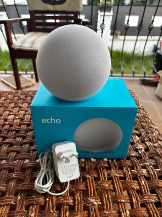 Altoparlante intelligente Amazon Echo di quarta generazione grigio