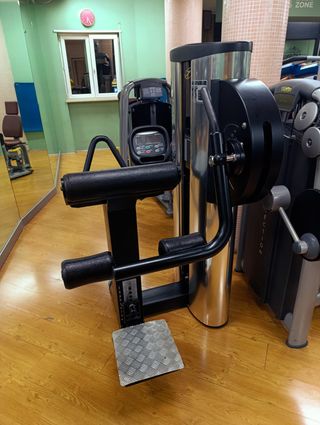 Gluteus Machine - New Form Oxide