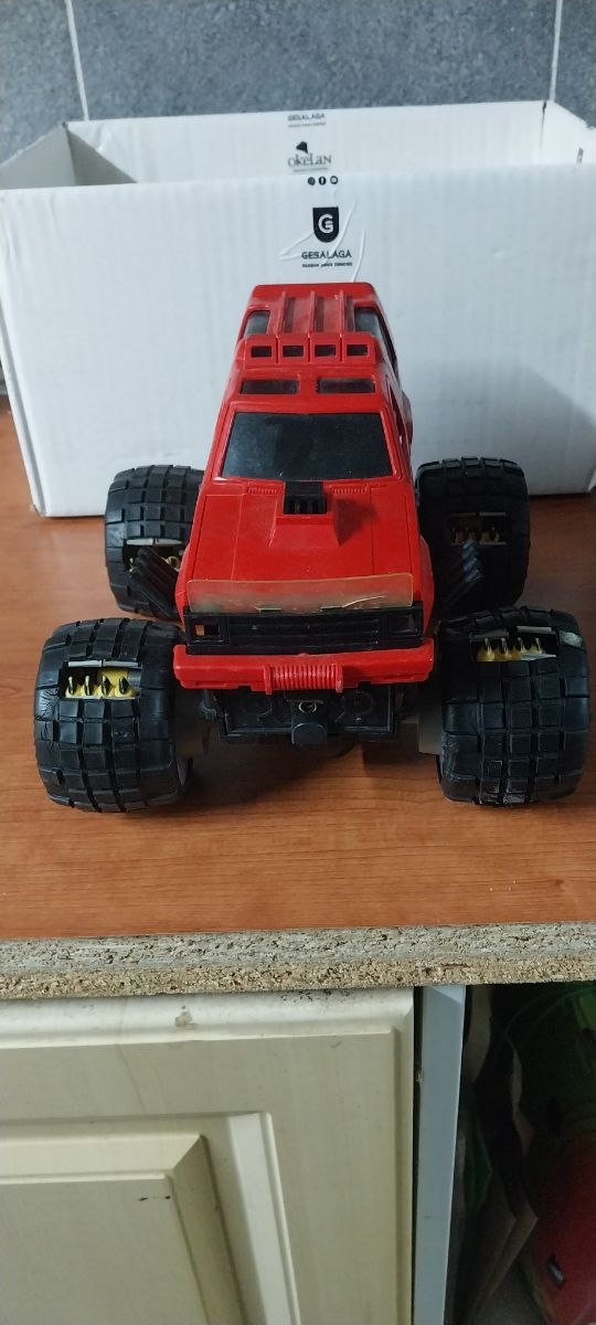 Todoterreno con garras