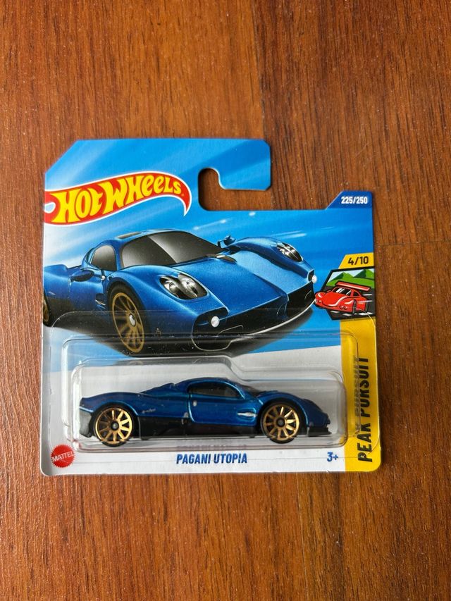 Hot Wheels Pagani Utopia Azul Dorado