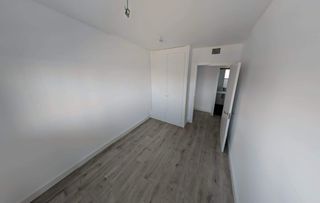 Piso con terraza y plaza de parking incluida