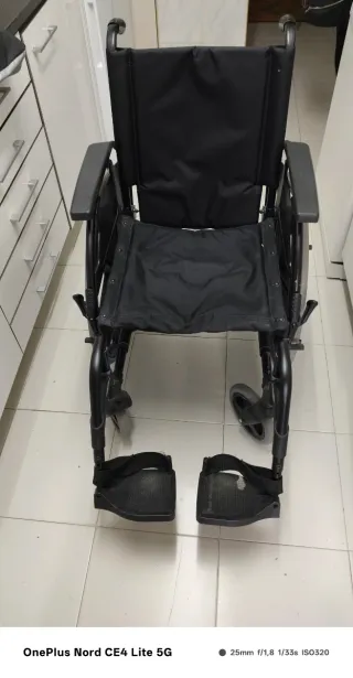 Silla de ruedas plegable