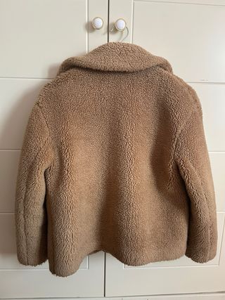 Abrigo borrego Zara Talla XS