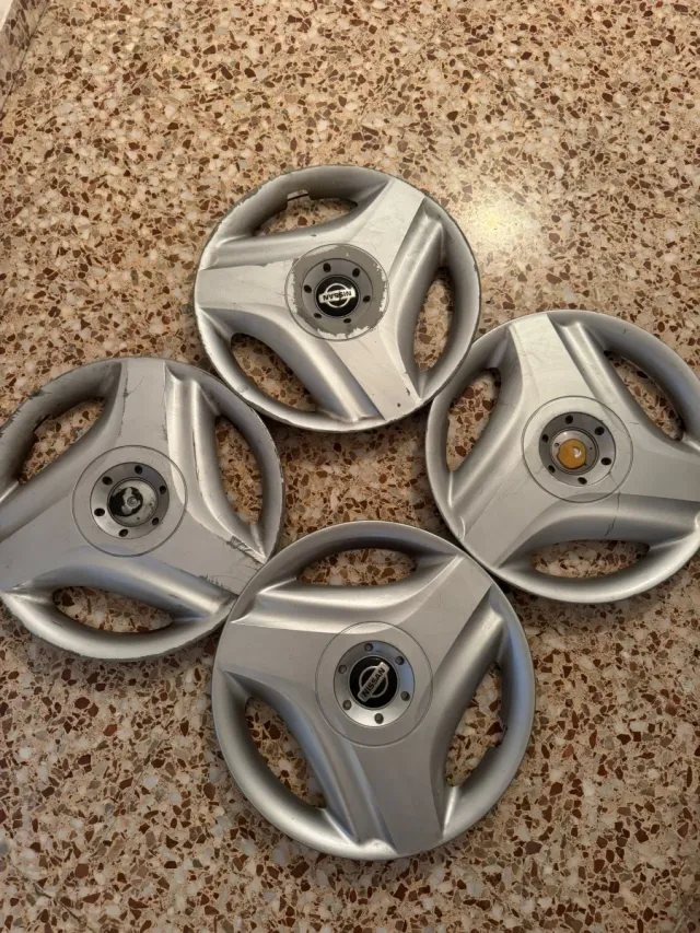 Pack 4 tapacubos nissan