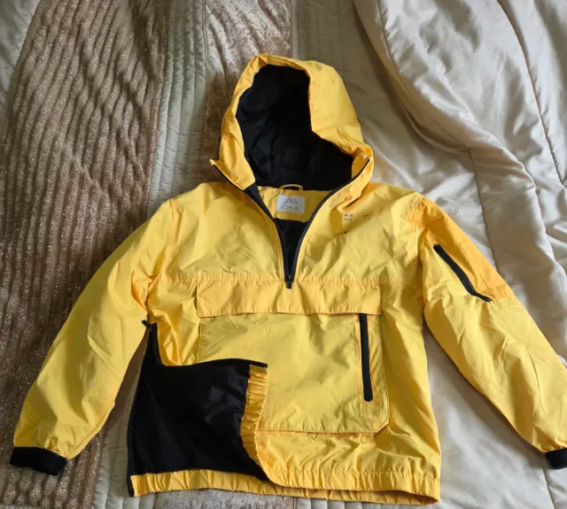 Cazadora canguro Zara niño cremallera lateral