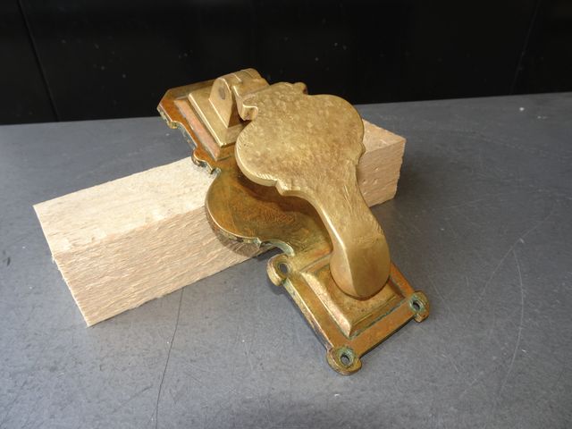 Llamador / Aldaba de Bronce