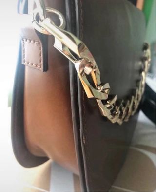 Bolso bandolera piel cadena Zara