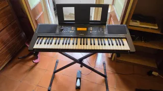 Yamaha PSR E363 Teclado + Soporte y Pedal