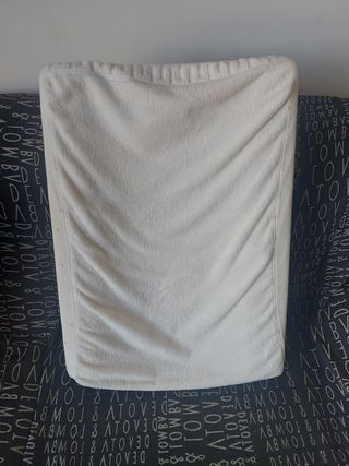 Cambiador impermeable para bebé con funda