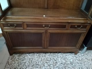 VITRINA DE MADERA OSCURA VINTAGE