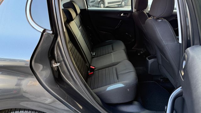 Peugeot 208 1.6 HDi 92CV Allure