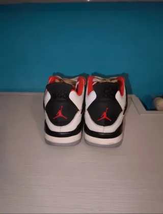 Air Jordan Retro 4 rosso e bianco