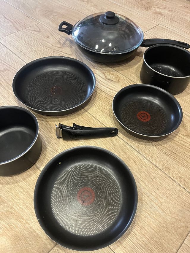 Juego Sartenes y Cazuelas Tefal Negro