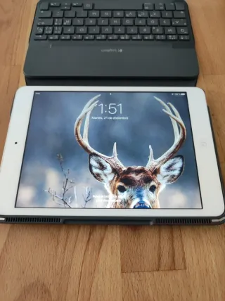 iPad mini 2 , 32Gb con funda y teclado Logitech