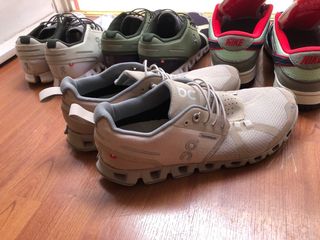 Lote 3 pares zapatillas On Running