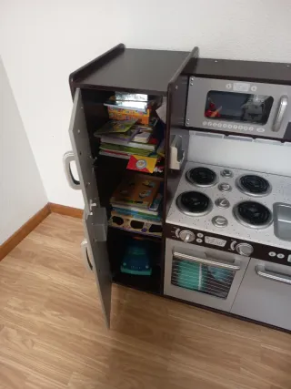 Cocina infantil de juguete