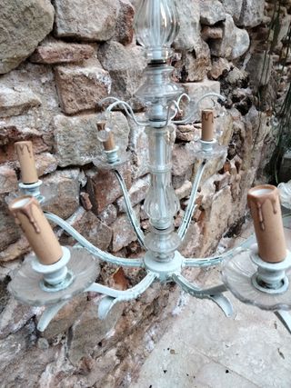 Lámpara de bronce y cristal pintada en blanco