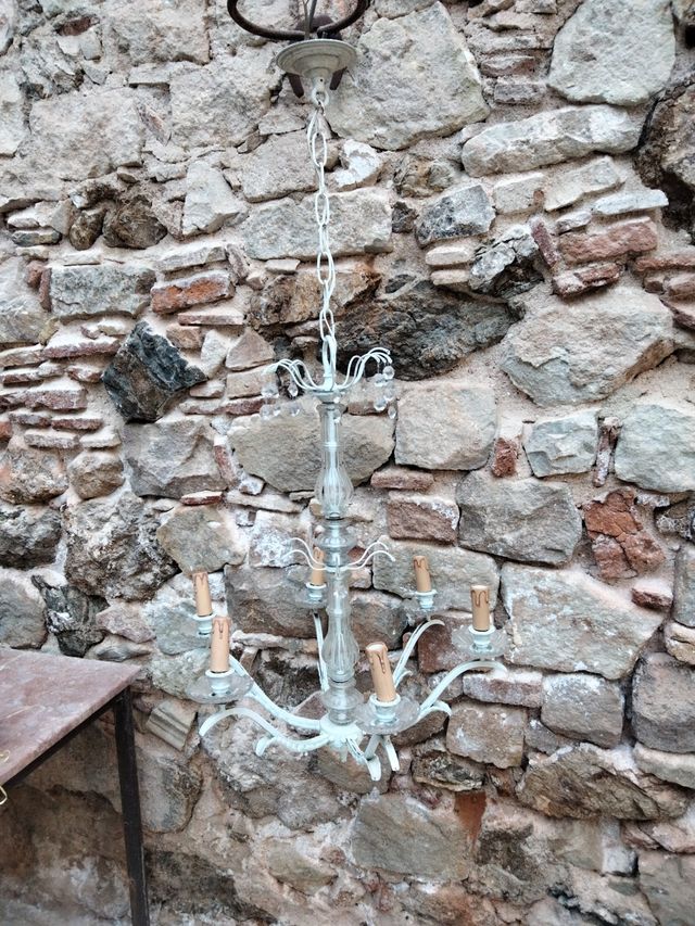 Lámpara de bronce y cristal pintada en blanco