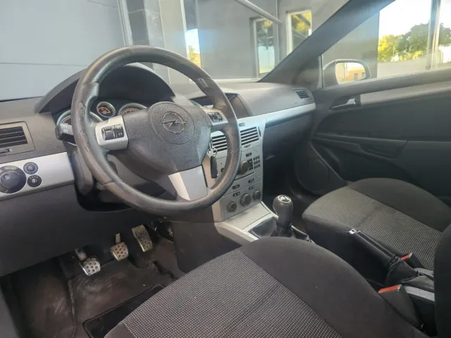 Opel Astra 2009