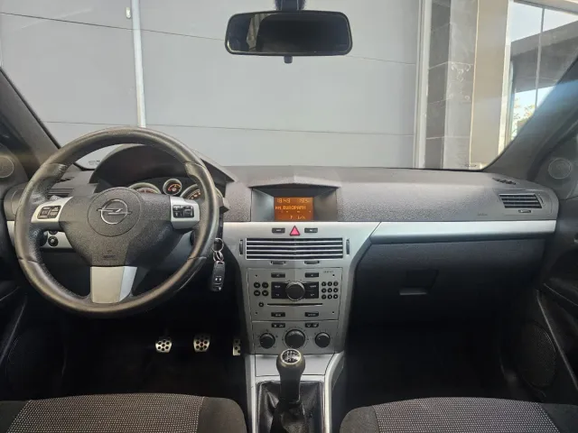 Opel Astra 2009