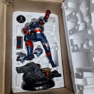 Iron Patriot Sideshow Escala 1/4