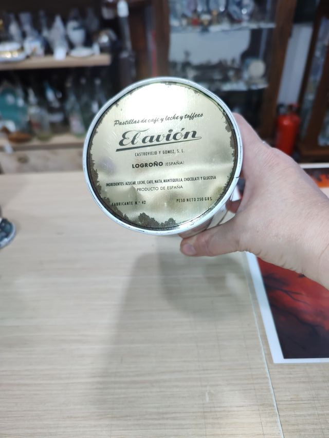 Lata antigua El Avion de caramelos