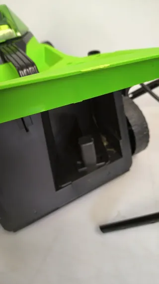 Cortacésped Greenworks W22Y4108