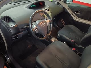Toyota Yaris 1.3 VVT-i Sol