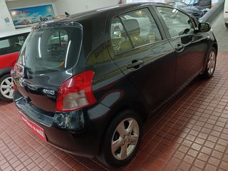 Toyota Yaris 1.3 VVT-i Sol