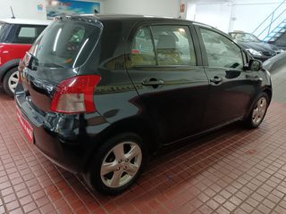 Toyota Yaris 1.3 VVT-i Sol