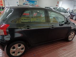 Toyota Yaris 1.3 VVT-i Sol