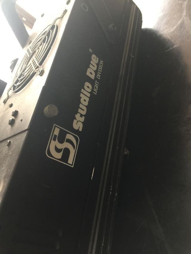 CABEZA MOVIL + 2 CONTROLADORES DE LUZ + LUZ DISCO